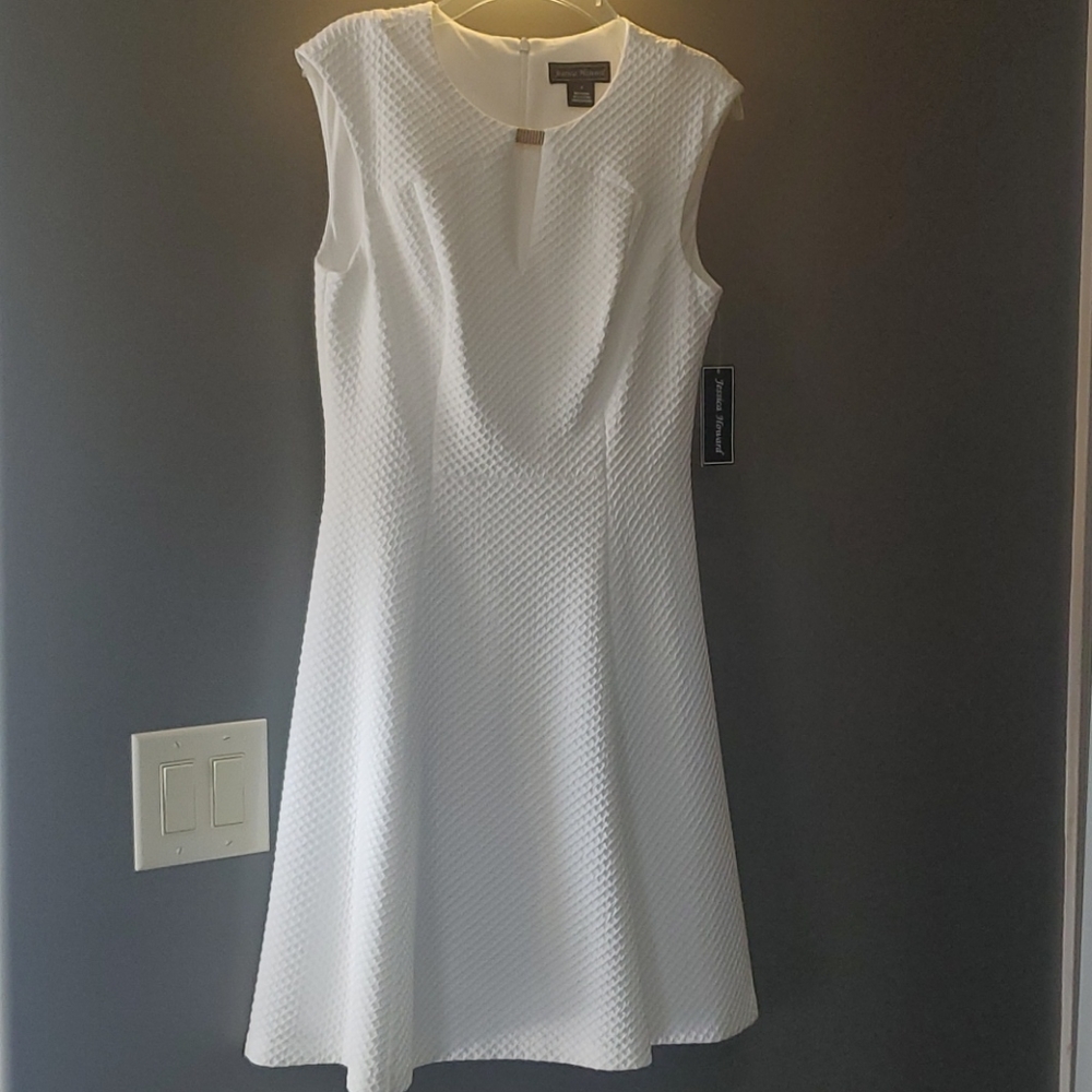 WHITE,  JESSICA HOWARD,  FIT & FLARE SIZE 6 DRESS